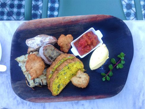 Bread board at Macaron.